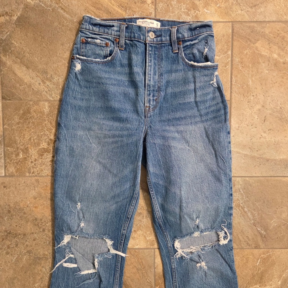 Abercrombie & Fitch Curve Love 90s Straight Ultra High Rise Distressed Jeans 27 - Picture 9 of 11